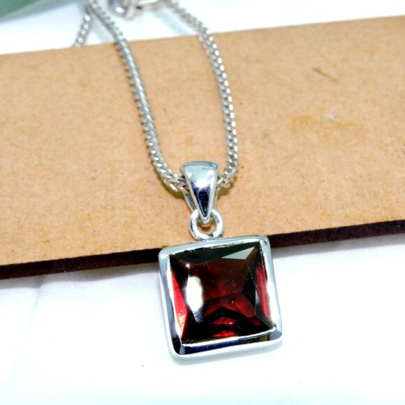 Garnet Gemstone 925 Sterling Silver Pendant Necklace - Picture 5 of 5